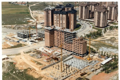 Bloque de edificios de Parquesol en 1985.- ARCHIVO MUNICIPAL DE VALLADOLID