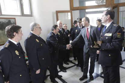 El secretario de Estado de Seguridad, Francisco Martínez, y la subdelegada del Gobierno en Zamora, Clara San Damián, visitan la Comisaría de la Policía en Zamora-Ical