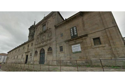 Fachada del convento de clausura de las Mercedarias, en Santiago de Compostela.-