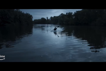 Escena de 'Memento Mori' en el Río Pisuerga. -PRIME VIDEO
