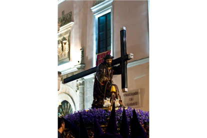 5 de abril - Vía Crucis con el paso 'Nuestro Padre Jesús Nazareno'. -GOOGLE