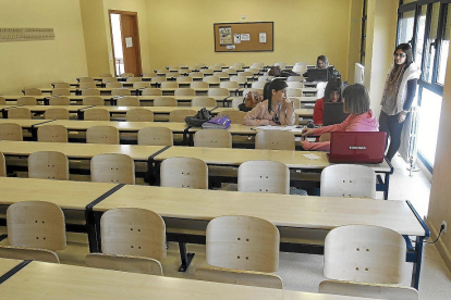Alumnas en un aula de la Universidad de Valladolid. - MONTSE ÁLVAREZ