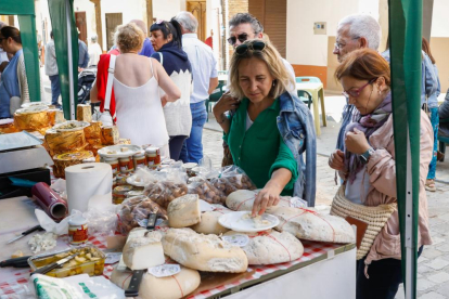 Feria del queso en Villalón de Campos. J.M. Lostau