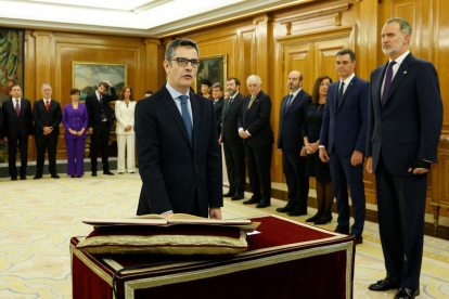 Félix Bolaños jura como ministros de la Presidencia, Relaciones con las Cortes y Justicia.- EL MUNDO
