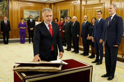 Ángel Víctor Torres jura como ministro de Política Territorial y Memoria Democrática.- EL MUNDO