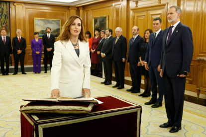 Mónica García jura como ministra de Sanidad.- EL MUNDO