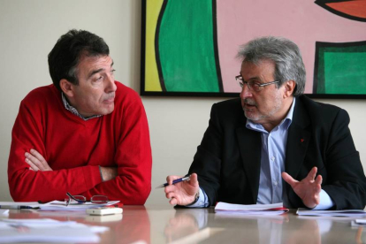 El secretario general del sindicato, Ángel Hernández, y el coordinador autonómico de IU, José María González, mantienen un encuentro de trabajo-Ical