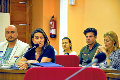 La portavoz del PP, Olga Mohíno, durante una intervención en el Pleno.-S.G.C.