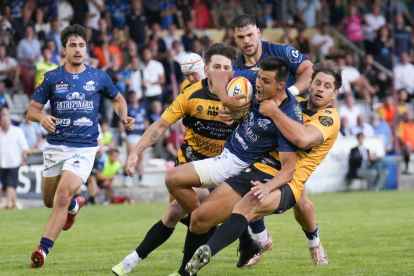 Final de la Liga de Rugby entre el VRAC y el Burgos.- J. M. LOSTAU