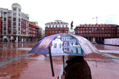 Imagen de archivo de lluvia en Valladolid.- ICAL