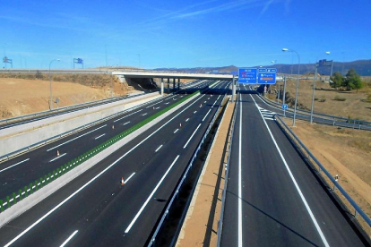 Nueva circunvalación de la autovía de Pinares A-601, que se abre hoy al tráfico.-FOMENTO