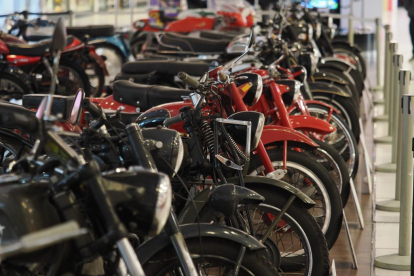 Exposición de motocicletas clásicas en Vallsur. -PHOTOGENIC
