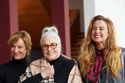 Lola Herrera, Ana Labordeta y Lola Baldrich presentan la obra ‘Adictos’. - ICAL
