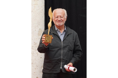 Juan Echanove galardonado en la 34 edición de los Premios Amigos del Teatro Ciudad y Provincia de Valladolid. -ICAL