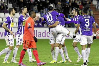 Óscar González celebra un gol el día de la victoria más contundente de la temporada, 7-0 contra el Barcelona B-J.M.Lostau