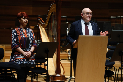 El alcalde de Valladolid, Jesús Julio Carnero, Concierto de Navidad para Personas Mayores de los Centros de Vida Activa. -AYUNTAMIENTO VALLADOLID