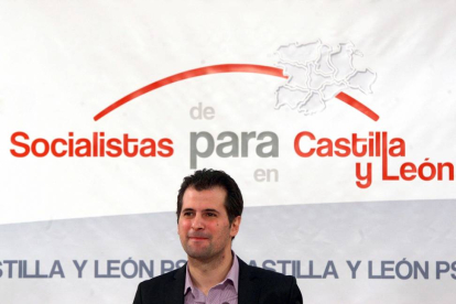 El secretario general del PSCyL-PSOE, Luis Tudanca, explica en rueda de prensa el contenido de la reunión de la Permanente de la Comisión Ejecutiva Autonómica-Ical