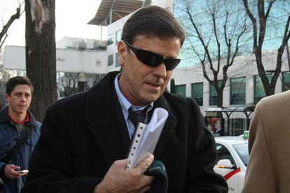 Eufemiano Fuentes, a su llegada al juzgado, a finales de enero del 2013.-DAVID CASTRO