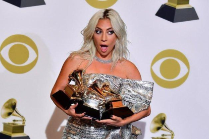 Lady Gaga, con sus premios.-AFP / FREDERIC J. BROWN
