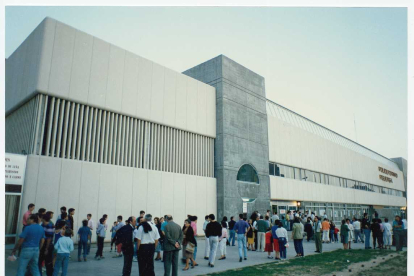 El polideportivo Pisuerga en el barrio Arturo Eyries en 1990.- ARCHIVO MUNICIPAL VALLADOLID
