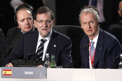 El ministro de Defensa, Pedro Morenés (derecha), y Mariano Rajoy, en la cumbre de la OTAN en Newport (Reino Unido), el pasado 5 de septiembre.-