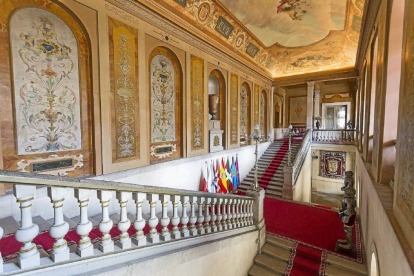 Escalera Imperial construida en 1760  por Ventura Rodríguez, previo encargo de Carlos III, en sustitución de la anterior, más austera, de tipo claustral-M. Á. SANTOS