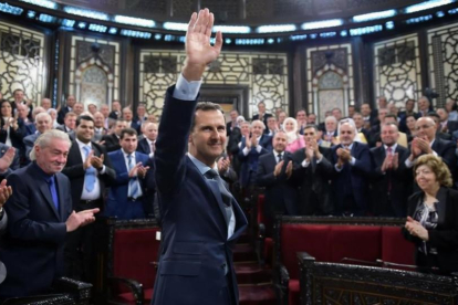 El presidente Bashar el Asad el pasado 7 de junio antes de dar un discurso en el Parlamento sirio.-AFP