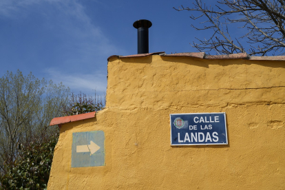 Calle de las Landas en el barrio Puente Duero.- J.M. LOSTAU