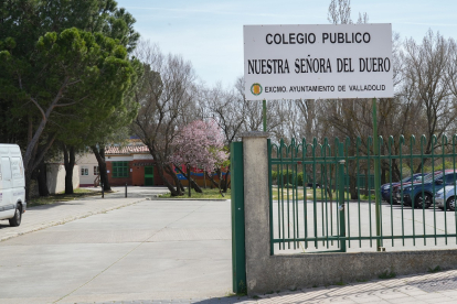 Colegio público Nuestra Señora del Duero en el barrio Puente Duero.- J.M. LOSTAU