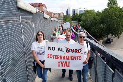 'Marcha contra el muro' de la Plataforma Soterramiento Ferrocarril de Valladolid
