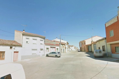 Calle Larga de Fuentelapeña, sede de las falsas empresas individuales/ E.M.
