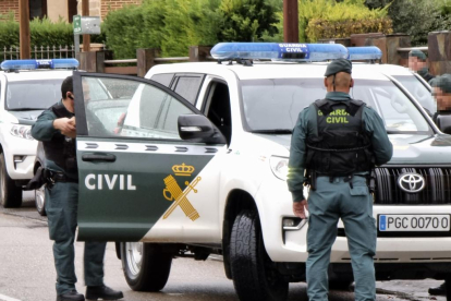 Operación policial de armas en el chalé de un ex militar en Arroyo de la Encomienda. PHOTOGENIC