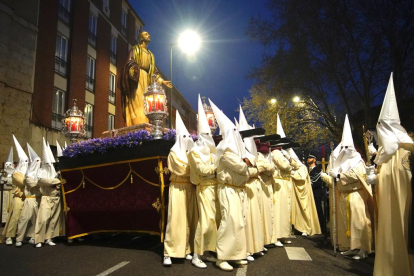 La Procesión de Perdón y Esperanza del Viernes de Dolores en Valladolid. J.M. LOSTAU