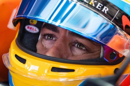 Fernando Alonso, en los entrenamientos de hoy en Austria.-AFP / ANDREJ ISAKOVIC