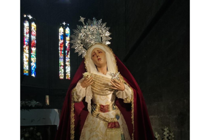 6 de abril - Procesión del Santísimo Cristo de la Preciocísima Sangre con el paso 'Santísima María de la Caridad'. -GOOGLE