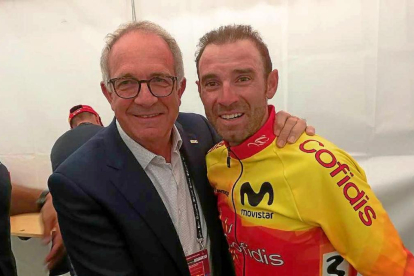 López Cerrón, junto a Alejandro Valverde en Innsbruck tras finalizar el Mundial.-E. M.