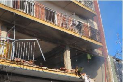 Daños en el edificio de la calle Goya 32 tras la explosión.- E. M.