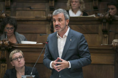 El concejal del PSC en Barcelona Jaume Collboni, en el primer pleno ordinario celebrado el pasado 2 de octubre.-JOAN CORTADELLAS