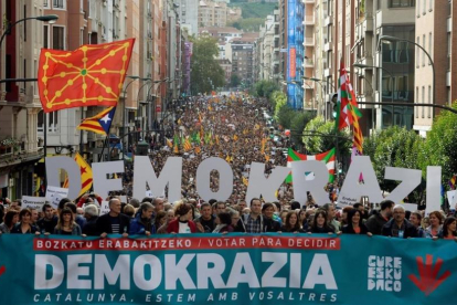 Manifestación a favor del referéndum del 1-O en Cataluña, el pasado 16 de septiembre en Bilbao-VINCENT WEST (REUTERS)
