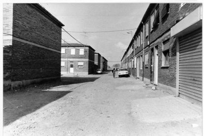 Calle levantada en el barrio España en 1982.- ARCHIVO MUNICIPAL VALLADOLID