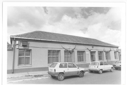 Exterior del Centro Municipal de Servicio Sociales en el barrio España en 1986.- ARCHIVO MUNICIPAL VALLADOLID