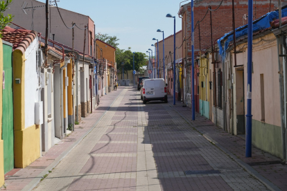 Calle del Bierzo en el barrio España en la actualidad.- J.M. LOSTAU