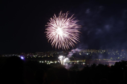 Primer show pirotécnico de las fiestas de Valladolid 2023.- PHOTOGENIC