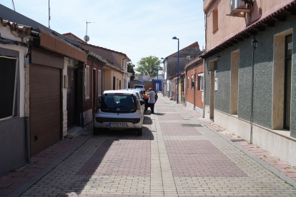 Calle de Sobrarbe en el barrio España.- J.M. LOSTAU