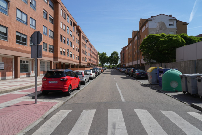 Calle de la Costa Dorada en el barrio España.- J.M. LOSTAU