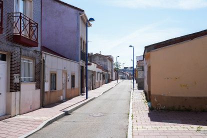 Calle Tierra del Pan en el barrio España.- J.M. LOSTAU