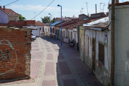 Calle de Bergantiños en el barrio España.- J.M. LOSTAU