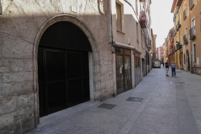 Fachada en el número 7 de la calle Juan Mambrilla de Valladolid. -J.M. LOSTAU