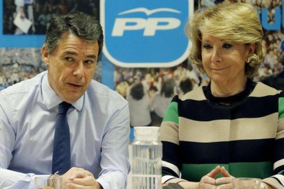 Ignacio González y Esperanza Aguirre, este martes, en la reunión del comité de dirección del PP de Madrid.-Foto: JOSÉ LUIS ROCA