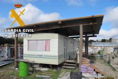 Caravana construida sin autorización en un suelo rústico de Aldeamayor de San Martín.- GUARDIA CIVIL